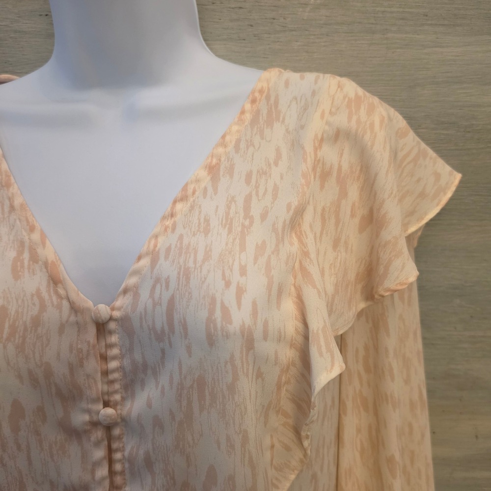 Nine‎ West Pastel Ivory Abstract Print Deep Vneck Button Down Blouse Medium GC - Picture 3 of 7